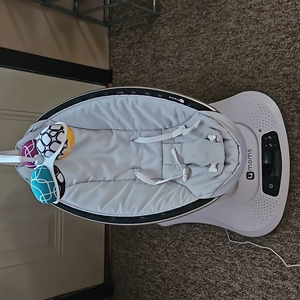 4 moms mamaroo